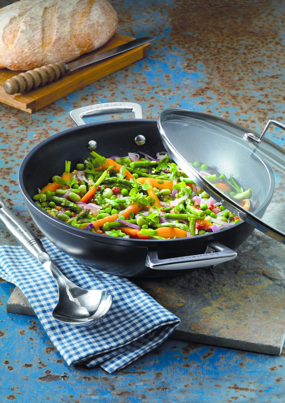 Le Creuset sauté pan - Sauteuse - with lid - Les Forgées TNS - ø 26 cm / 2.7 liters - standard non-stick coating