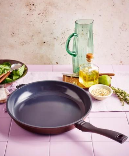 BEKA Frying Pan Energy R with ceramic non-stick coating and cold handle ø 32 cm - suitable for all heat sources