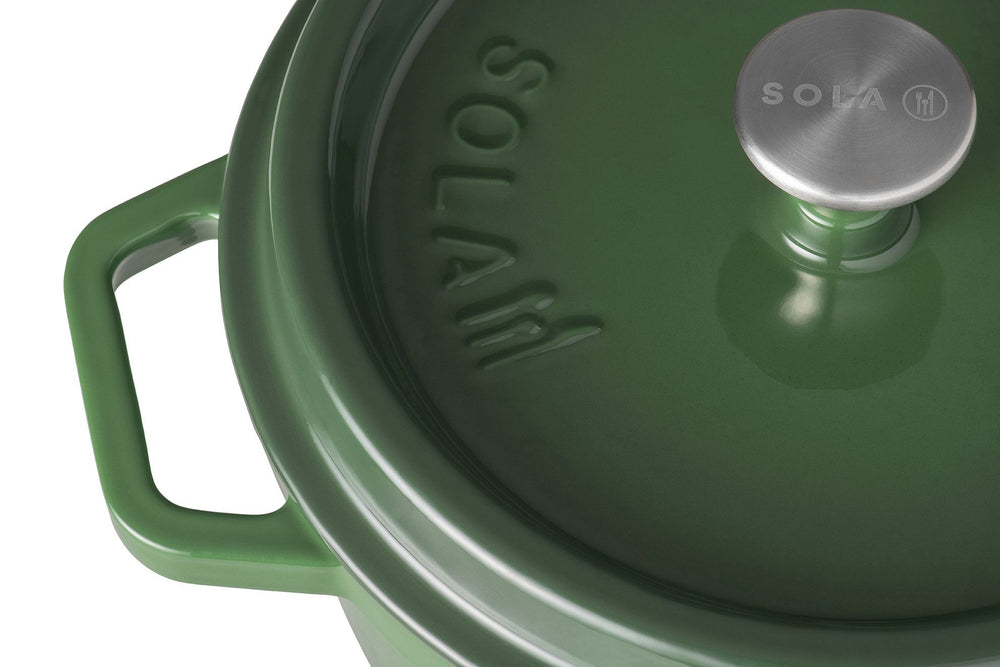 Sola Casserole with lid Cast Iron - Green - ø 24 cm / 3.2 Liters - Enameled non-stick coating