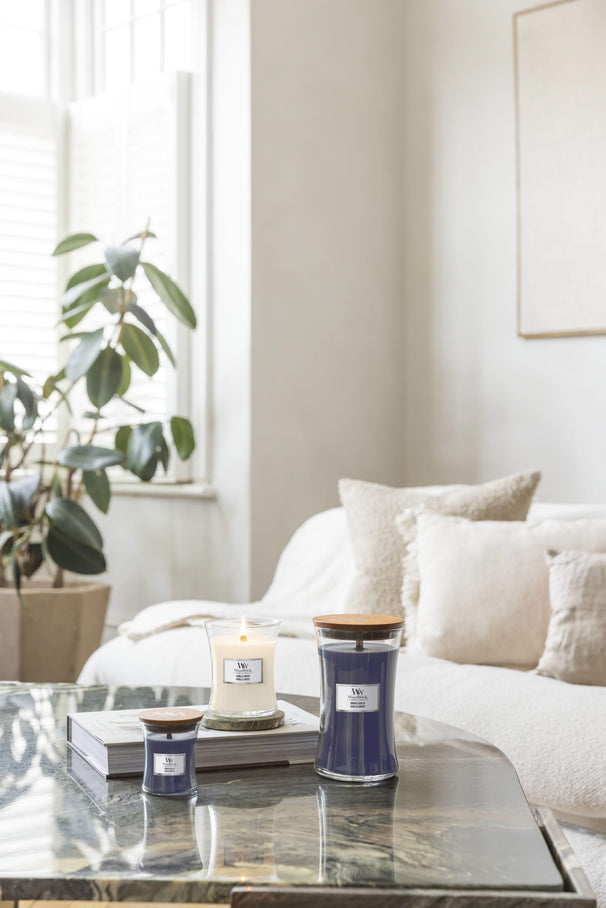 WoodWick Scented Candle Large Hinoki Dahlia - 18 cm / ø 10 cm - Scented Candle in Glass - Wooden Wick