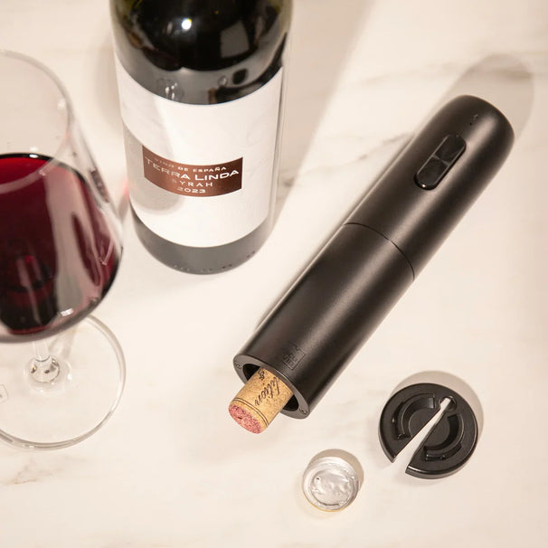 Vacu Vin Electric Wine Opener + Foil Cutter - Black