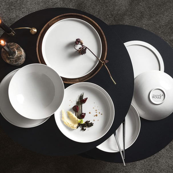 Villeroy & Boch Dinnerware Set La Boule White 7-piece / 2 persons - 2 bowls, 2 dishes, 2 universal plates and 1 serving dish