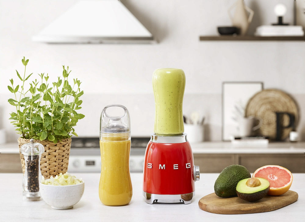 SMEG Smoothie Blender - compact - Red - 600 ml - PBF01RDEU