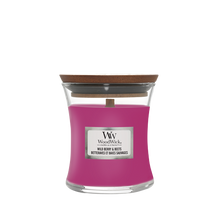 WoodWick Scented Candle Mini Wild Berry & Beets - 8 cm / ø 7 cm - Scented Candle in Glass - Wooden Wick