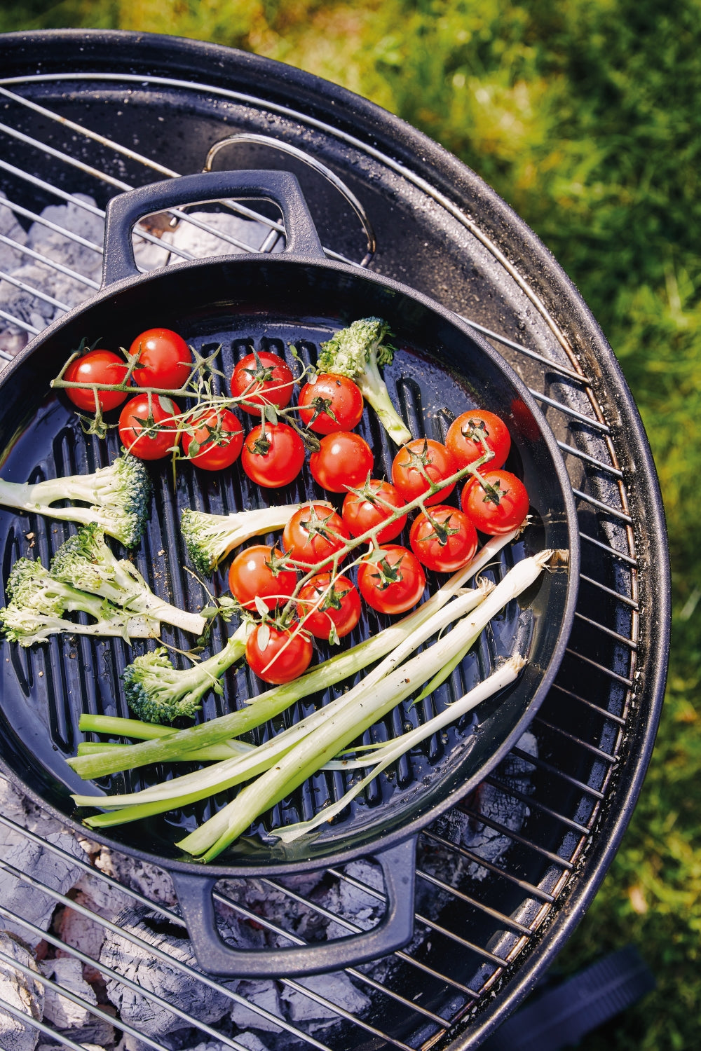 Alva Grill Pan - Grill Plate - Nori - Cast Iron ø 28 cm - Enameled Non-stick Coating + Free Leather Handles