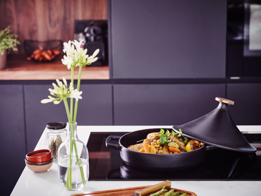 Alva Tagine - Nori - Cast Iron ø 28 cm - 3 liters - enameled non-stick coating + Free Leather Handles