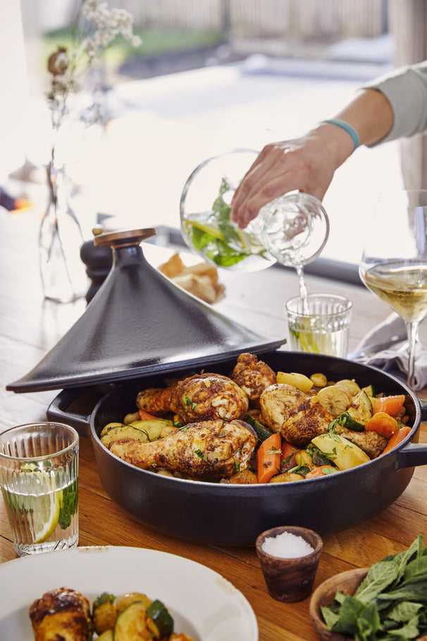 Alva Tagine - Nori - Cast Iron ø 28 cm - 3 liters - enameled non-stick coating + Free Leather Handles