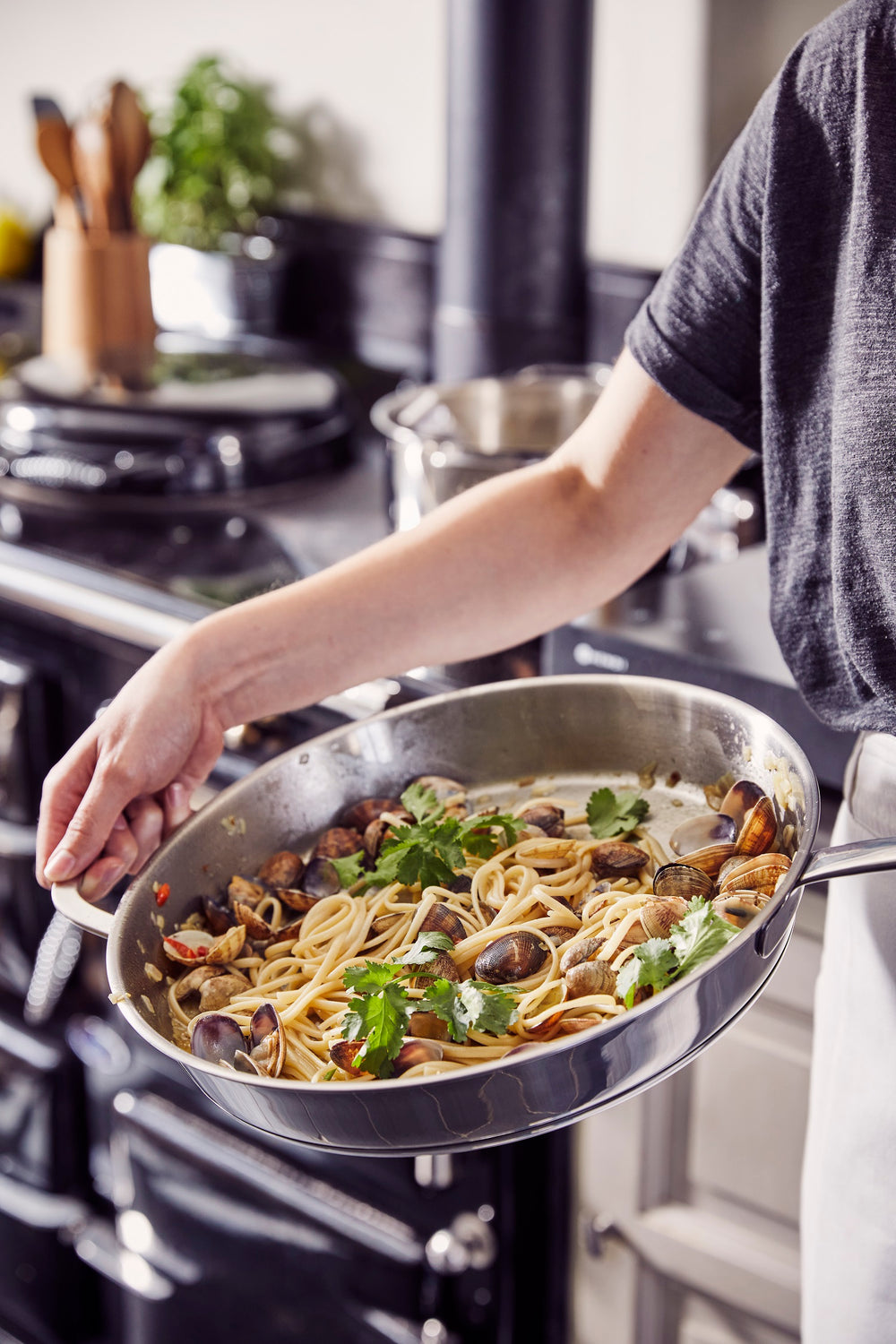 Beka Frying Pan Maestro Stainless Steel with Helper Handle ø 32 cm - without non-stick coating - suitable for all heat sources