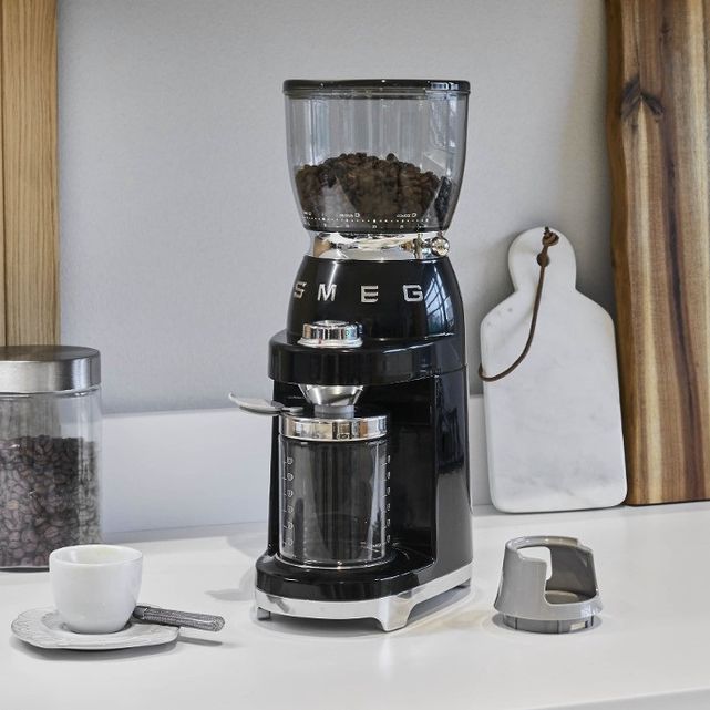 SMEG coffee grinder