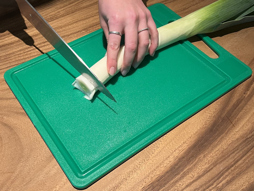 Cookinglife Cutting board  with juice trench 35 x 25 x 0.85 cm - Green