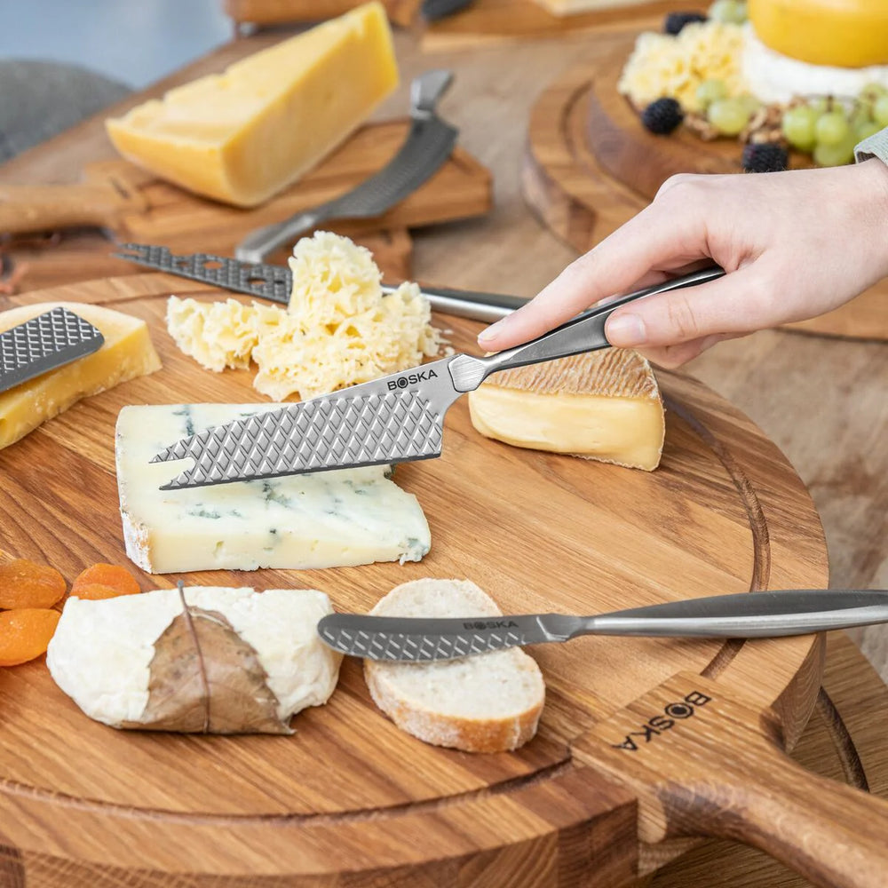 Cheese knife