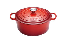 Le Creuset Casserole Signature - Cherry red - ø 18 cm / 1.8 liters