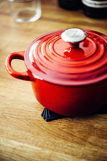 Le Creuset Casserole Signature - Cherry red - ø 18 cm / 1.8 liters