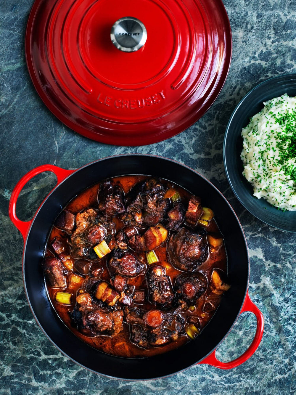 Le Creuset Casserole Signature - Marmite - cherry red - ø 26 cm / 4.1 liter