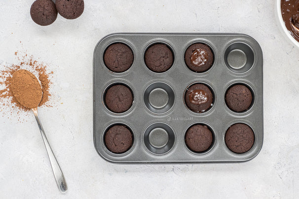 MasterClass Muffin Pan 12-cup - Steel 26x20 cm - Cupcake Tin - Non-Stick