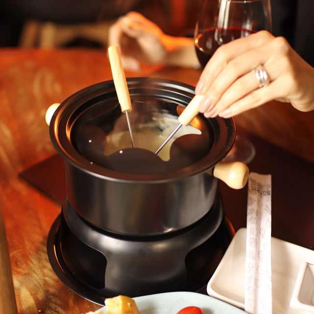 The fondue set