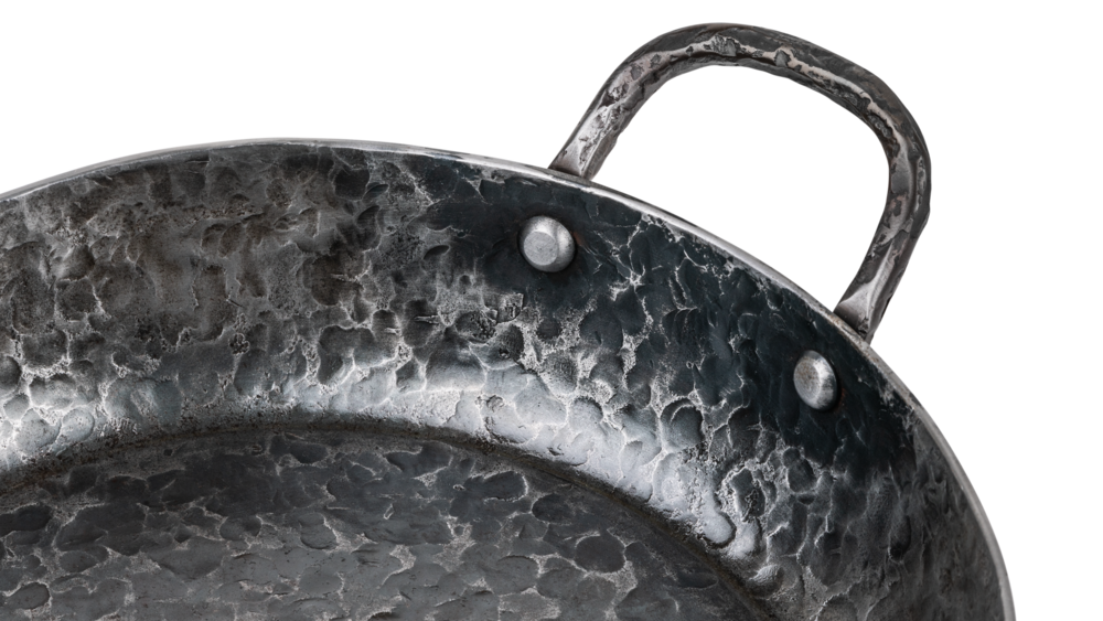 Forged Cast iron skillet with 2 handles - ø 24 cm