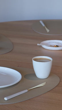 LIND DNA Placemats Nupo - Leather - Khaki - Curved - 44 x 37 cm - 2 Pieces