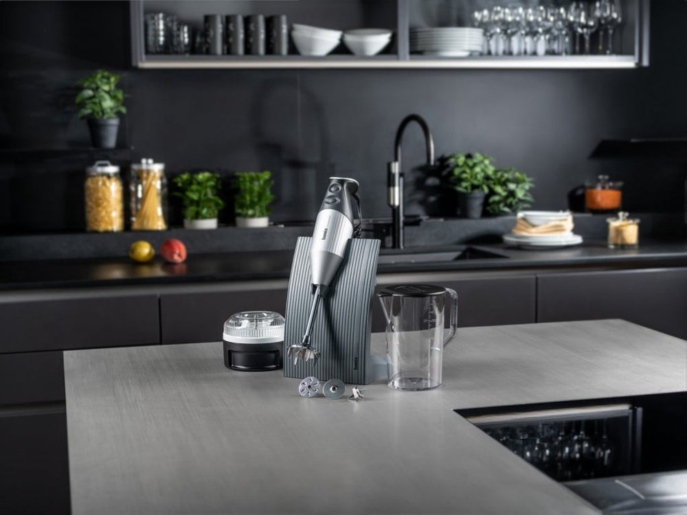 Hand and stick blenders